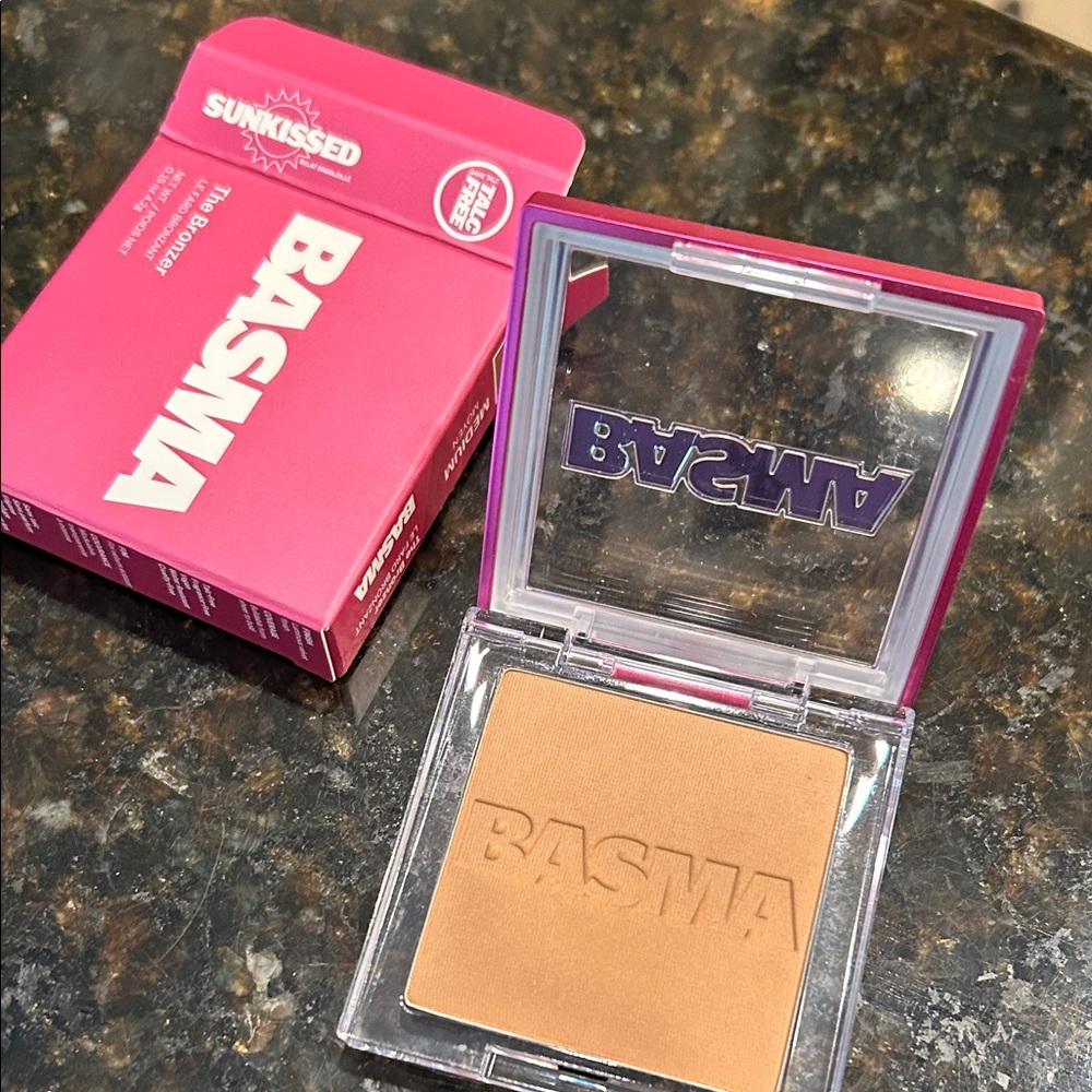 Basma bronzer in Sun-kissed